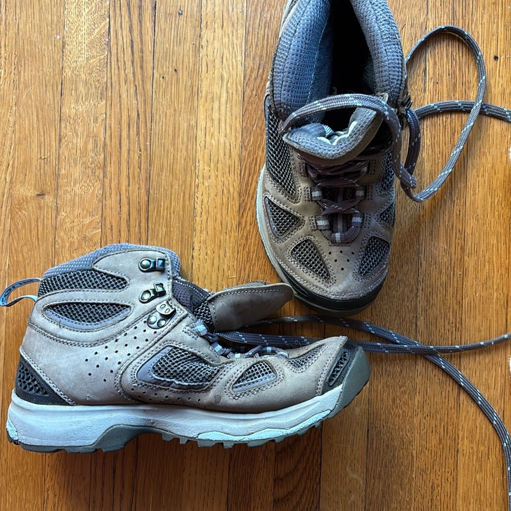 Vasque hiking boots